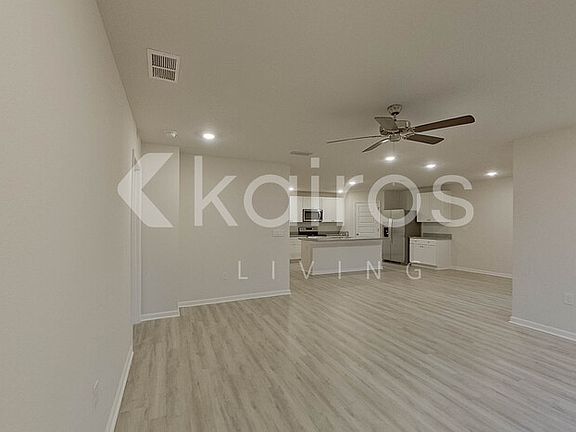 4th image of 408 Monarch Ln