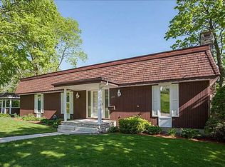 204 E 3rd St, Anamosa, IA 52205