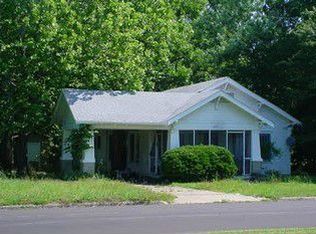607 E Pine St, Gurdon, AR 71743