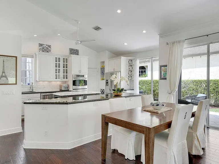 13810 Crosspointe Ct — Photo 3