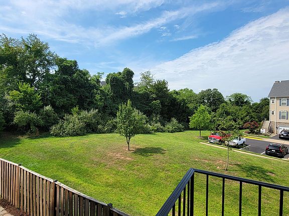 4th image of 895 Stonefield Sq NE