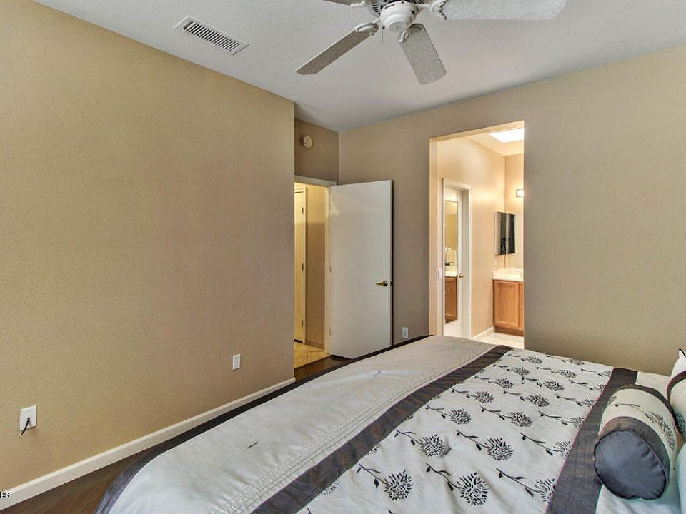 1st image of 15913 W Sunstone Ln
