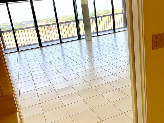 5th image of 2450 Presidential Way APT 905