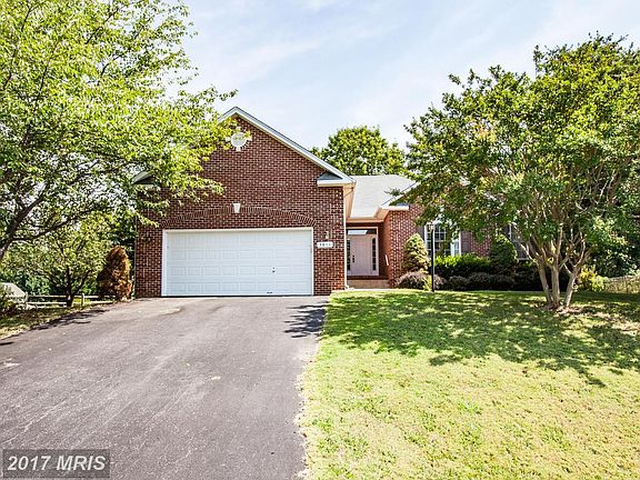 2nd image of 3811 Winding Hollow Dr