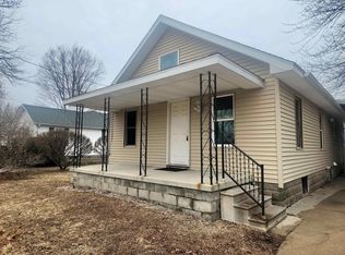 711 E Carpenter St, Midland, MI 48640