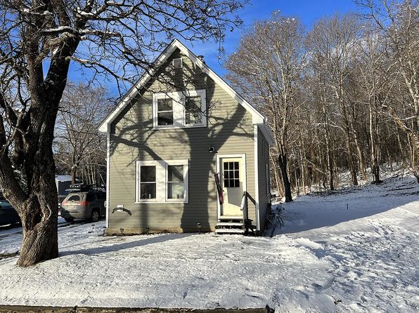8 Reservoir Hill Rd, Houlton, ME 04730