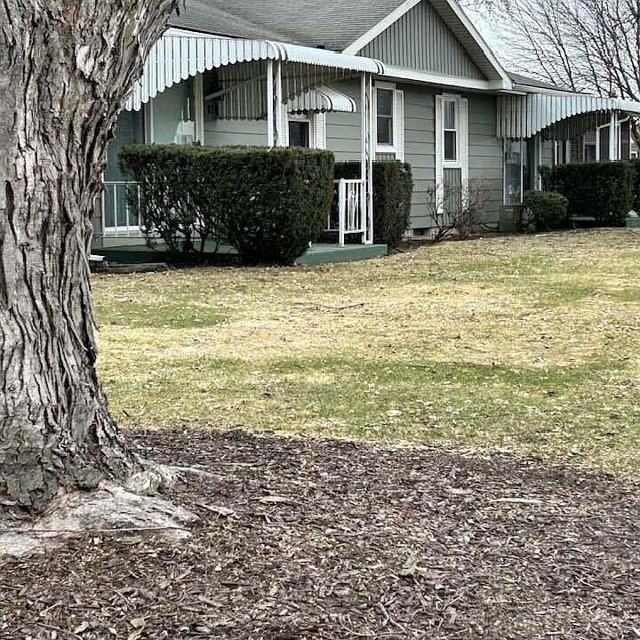 1st image of 826 Andover Ct SE #5