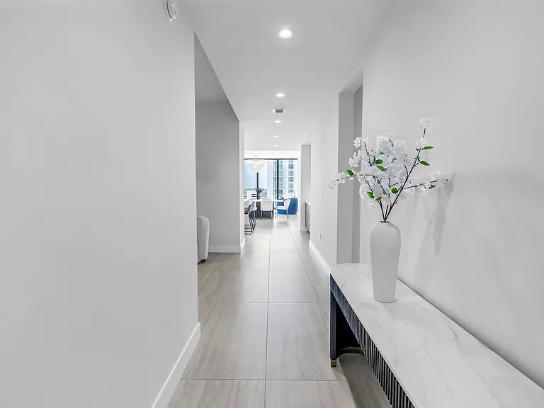 301 1st St S #2604 — Photo 4