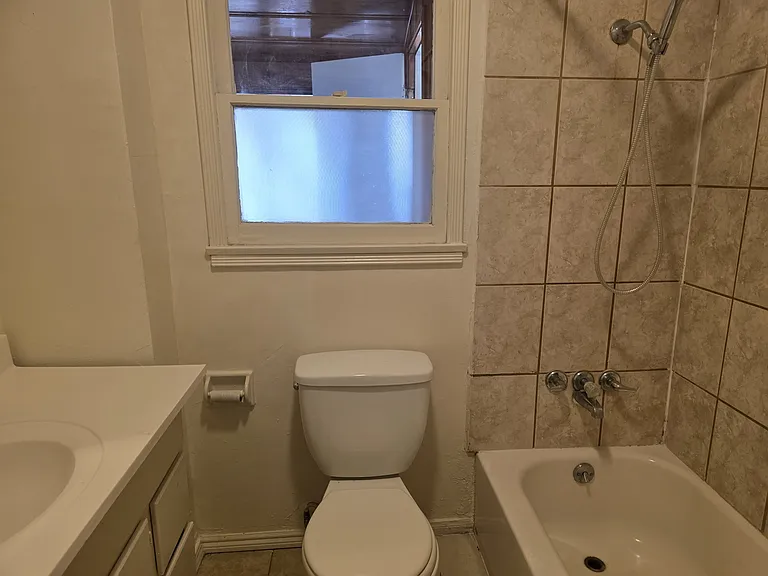 101 W Desert View Dr — Photo 17