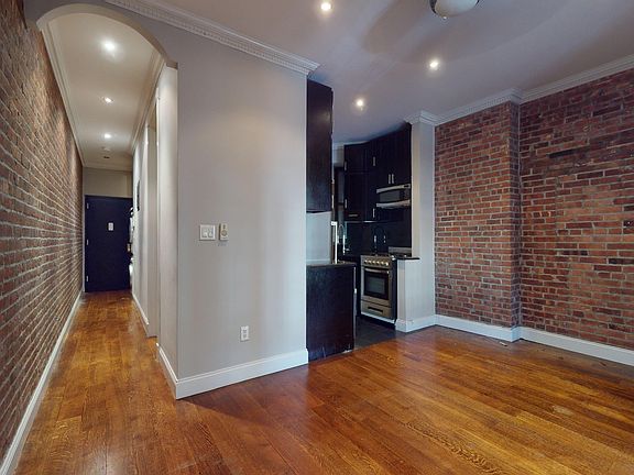 3rd image of 724 10th Ave APT 3b