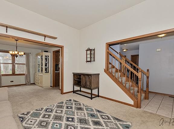 4th image of 1007 Golden Ave