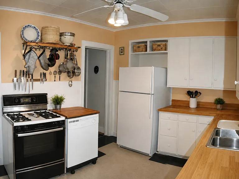 312 Dunning St #1 — Photo 5