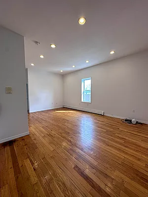 Rented by Massada Home Sales Inc | media 9