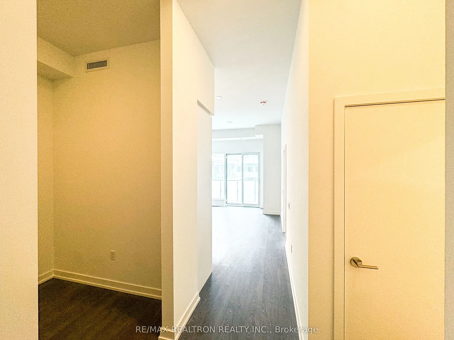 2 bed, $2,550 — Photo 2