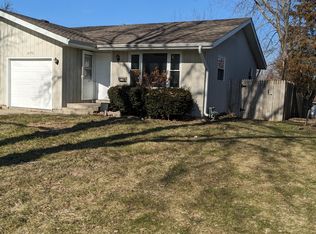 2170 Vernon Dr, Elgin, IL