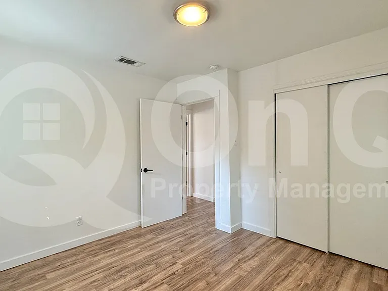 5504 Northdale Dr — Photo 15