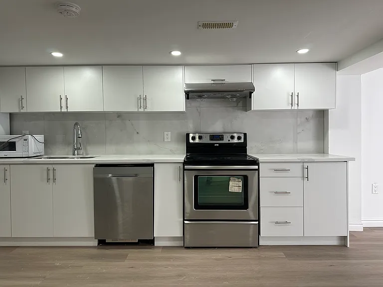 240 Parkview Hill Cres #2 — Photo 8