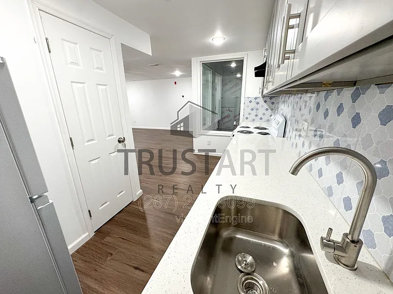 2317 N 15th St #4 — Photo 3