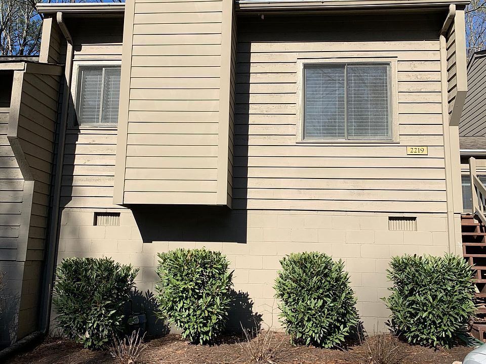 1st image of 2219 Rocky Point Pkwy