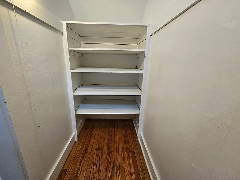 816 W Wayne St — Photo 9