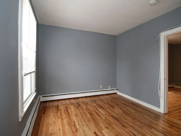 176 Bassett — Photo 11