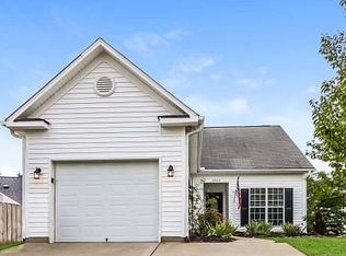 3804 Riverside Ct, Greensboro, NC 27409