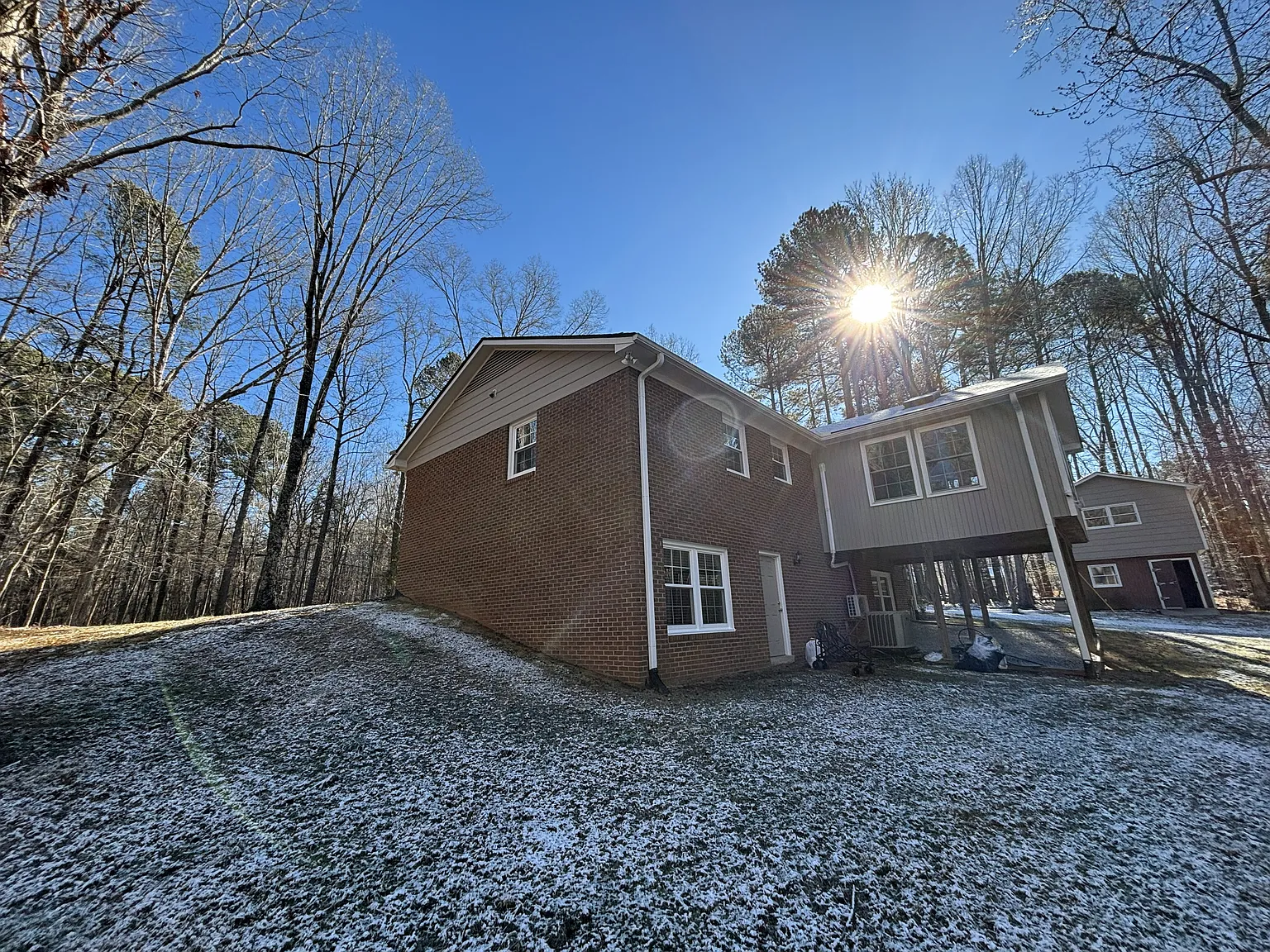 Recently renovated Move in Ready with Walk Out Basement - Split Level — Photo 4