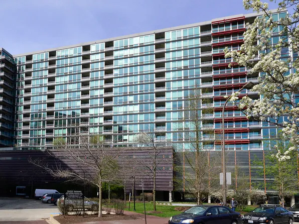 800 Elgin Rd APT 1213, Evanston, IL 60201