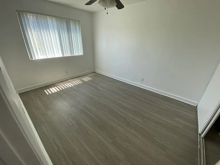 5307 Sepulveda Blvd. — Photo 30