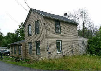 3rd image of 42 Scott St