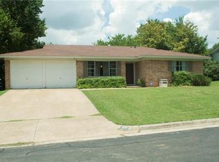 320 Revere Dr, Fort Worth, TX 76134