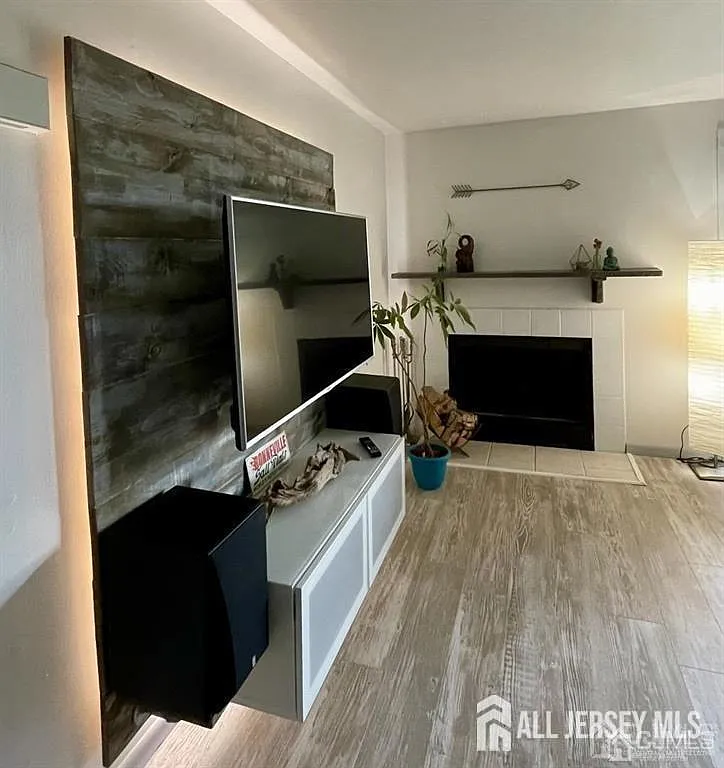 1 bed, 1.0 bath, 775 sqft, $1,900 — Photo 3