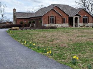 8 Mission Rdg, Reeds Spring, MO 65737