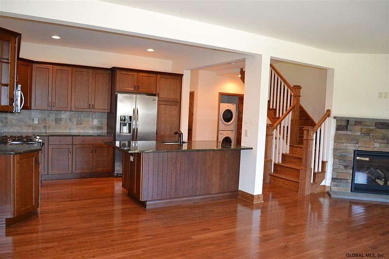 3rd image of 4913 #5 LAKE SHORE Drive