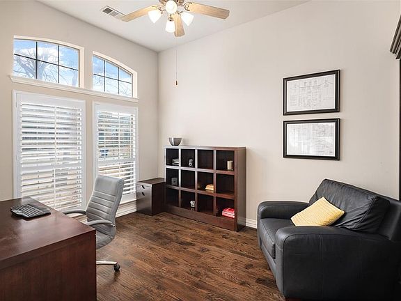 2nd image of 4310 Veneto Dr