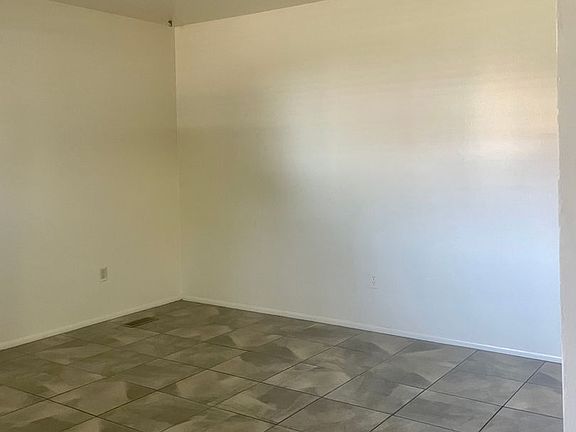 4th image of 188 N Pingree Ave #1