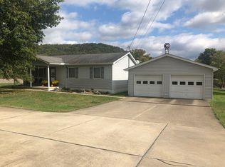 35 Cerro Ln, Red House, WV 25168