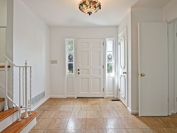 4th image of 25 Hawthorne Way