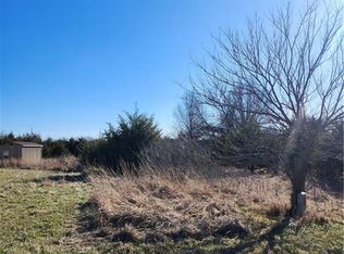 18 Nebraska Dr, Linn Valley, KS 66040