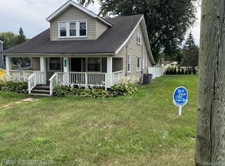 1785 Medler Rd, Commerce Township, MI 48382