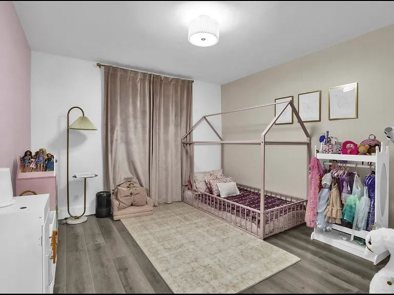 7576 Courtyard Run E — Photo 10