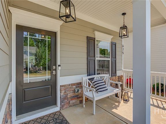 4th image of 678 Country Ridge