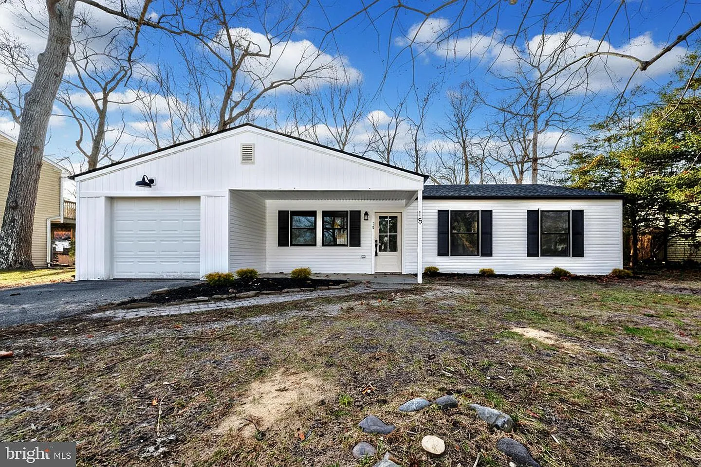 15 Oak Leaf Dr photo 1