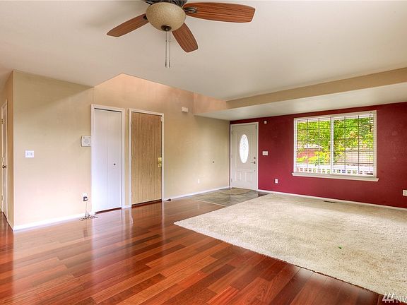 4th image of 4826 38th Street Ct NE
