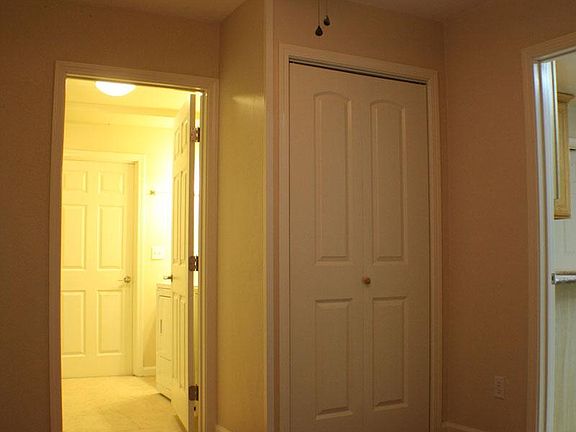 5th image of 319 Samson St