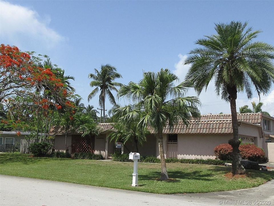 1st image of 18460 SW 83rd Ct