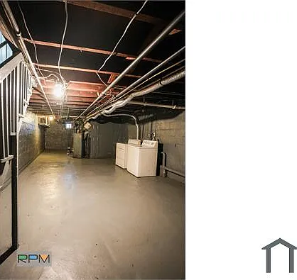 2848 Pelham Ave — Photo 15