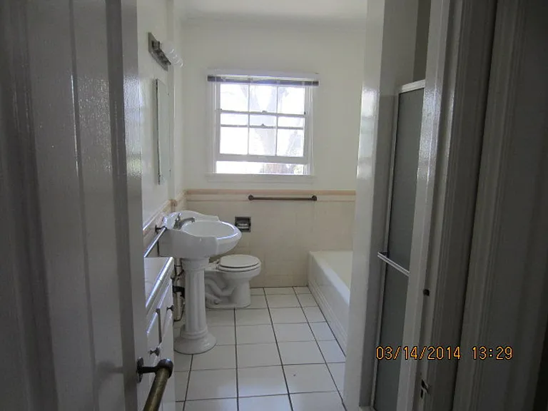 1000-1004 Tiverton Avenue 10844 52 Weyburn Ave — Photo 7