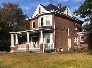 700 E 18th St #B, Chester, PA 19013