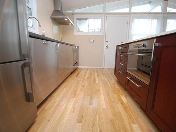4th image of 1530 Westfield Ave